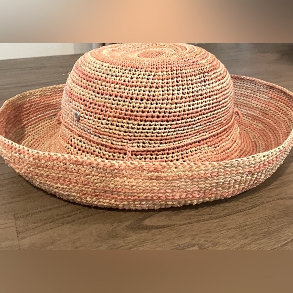 Helen Kaminski Accessories - Helen Kaminski Packable Raffia Sunhat